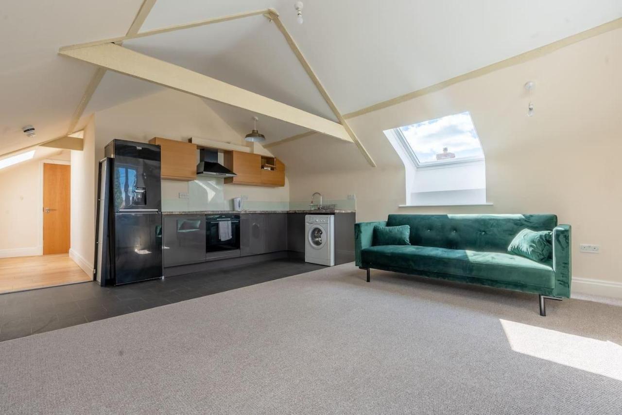 ニューポートCharming 1-Bed Loft In Caerleonアパートメント エクステリア 写真